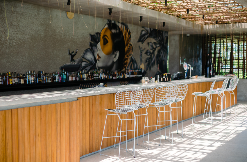South Lounge